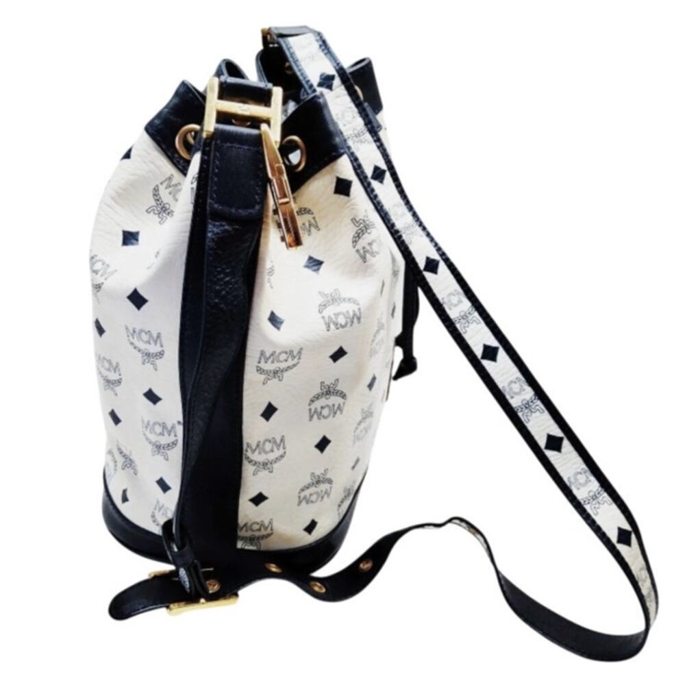 💎✨Authentic✨💎MCM Shoulder bag White - Picture 3 of 9